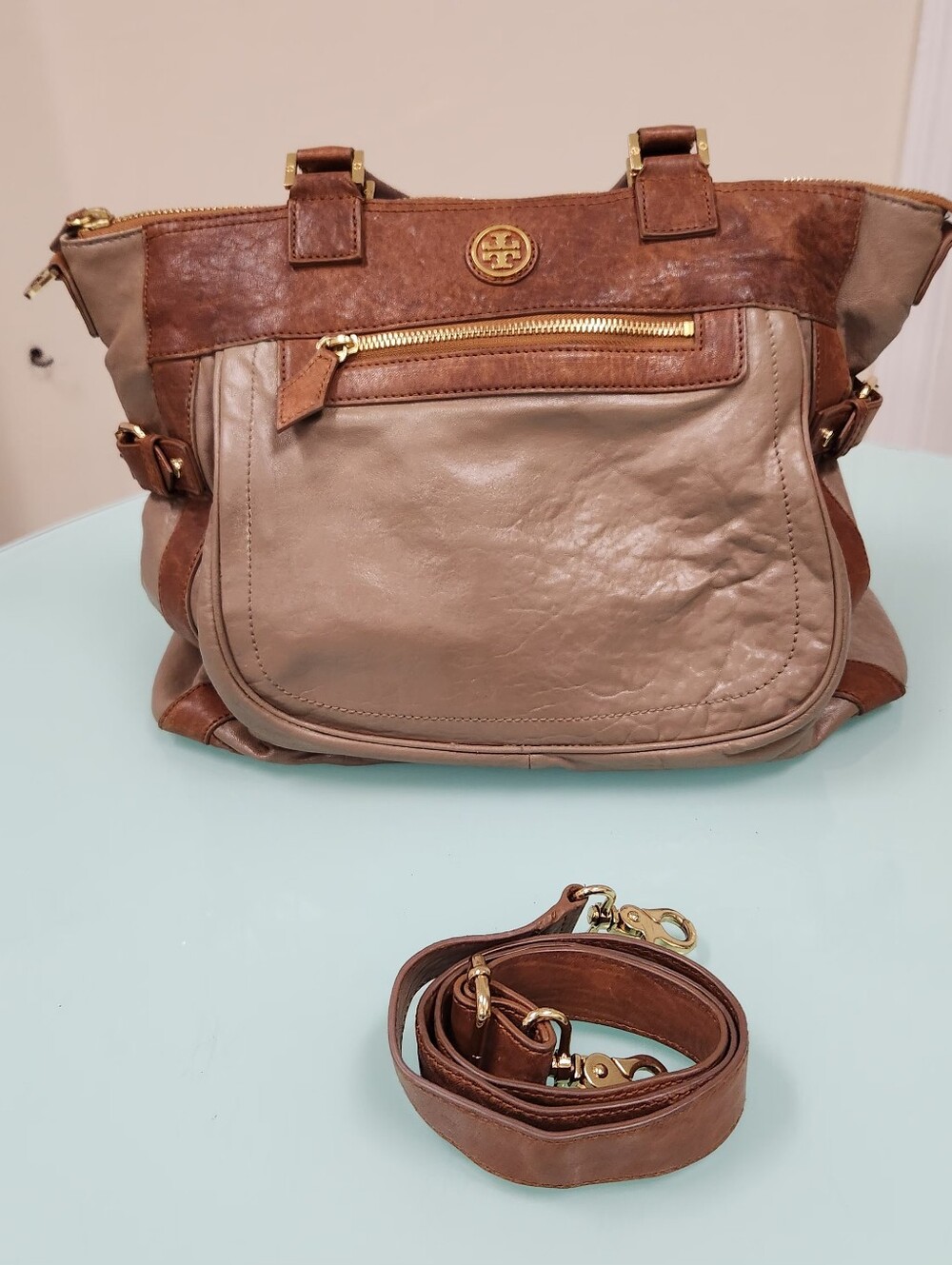 Tory Burch Two-Tone Tan and Brown 🥰😍